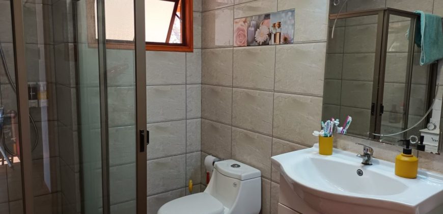 Parcela de 5.300 m2 con casa de 220 m2 en Condominio – La Serena