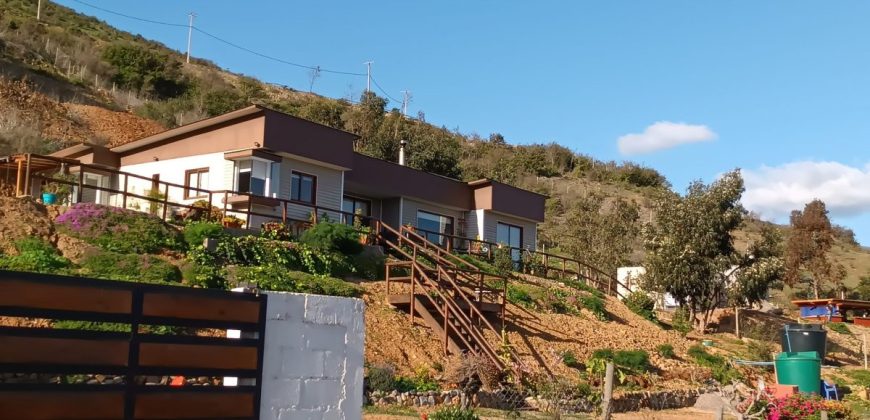 Parcela de 5.300 m2 con casa de 220 m2 en Condominio – La Serena