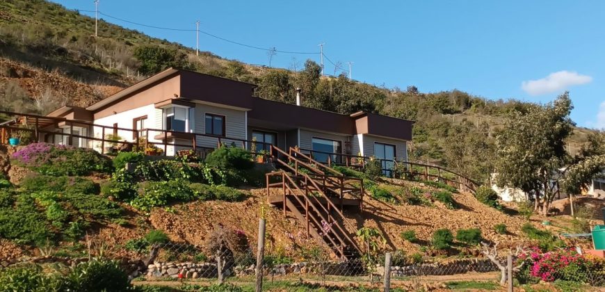 Parcela de 5.300 m2 con casa de 220 m2 en Condominio – La Serena