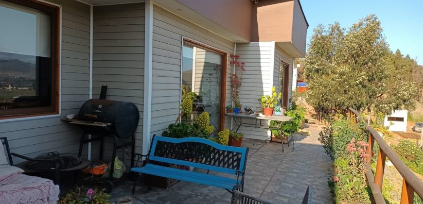 Parcela de 5.300 m2 con casa de 220 m2 en Condominio – La Serena