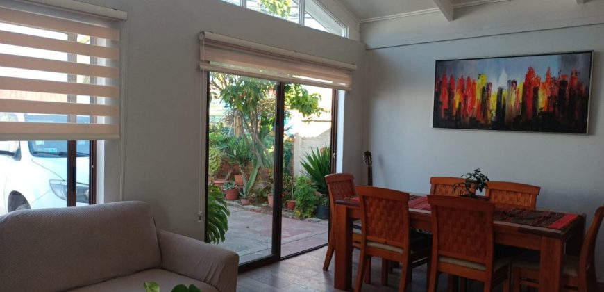 Casa de 3 dormitorios, 2 baños y 2 estacionamientos en sector Paseo Balmaceda – La Serena