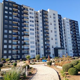 Departamento 2 dormitorios / 1 baño / 1 estacionamiento, Condominio Alto Hacienda – Coquimbo