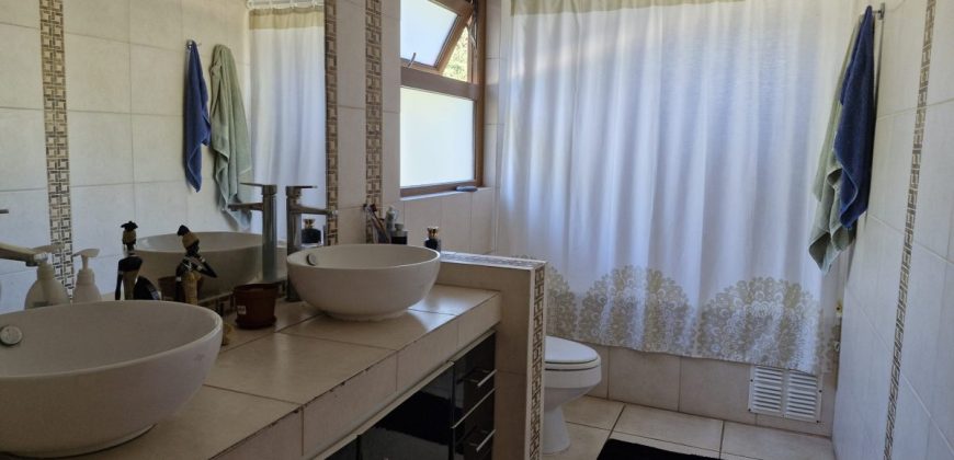 Casa en Parcela De 5.000 m² y 290 m² construidos en Condominio – La Serena