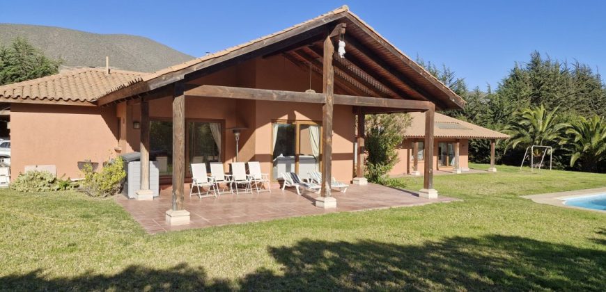 Casa en Parcela De 5.000 m² y 290 m² construidos en Condominio – La Serena