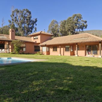 Casa en Parcela De 5.000 m² y 290 m² construidos en Condominio – La Serena