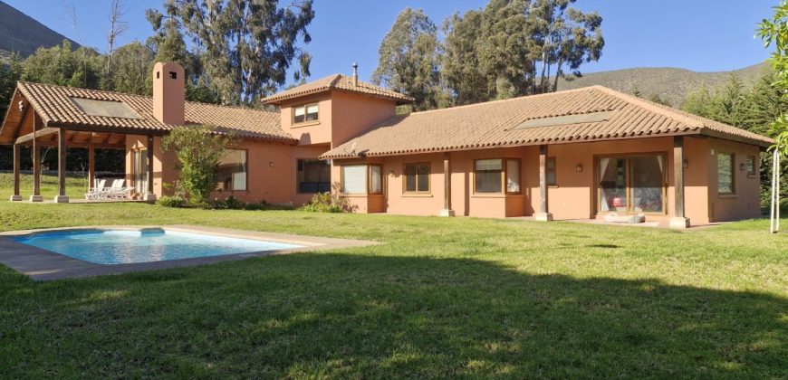 Casa en Parcela De 5.000 m² y 290 m² construidos en Condominio – La Serena