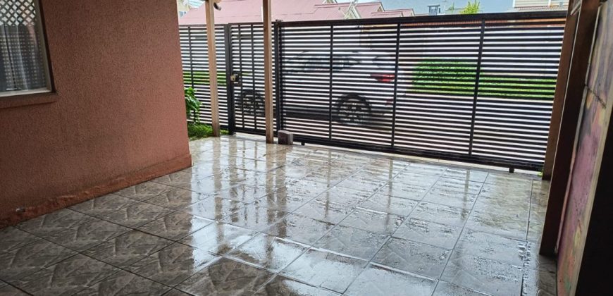Casa de 3 dormitorios, 3 baños y 2 estacionamientos – Coquimbo