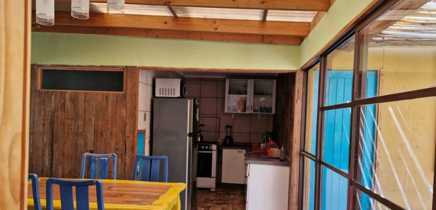 CASA EN GUALLIGUAICA 3 HABITACIONES 3 BAÑOS 2 ESTACIONAMIENTOS 681 MT DE TERRENO – Vicuña, Valle de Elqui