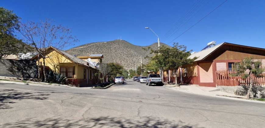 CASA EN GUALLIGUAICA 3 HABITACIONES 3 BAÑOS 2 ESTACIONAMIENTOS 681 MT DE TERRENO – Vicuña, Valle de Elqui