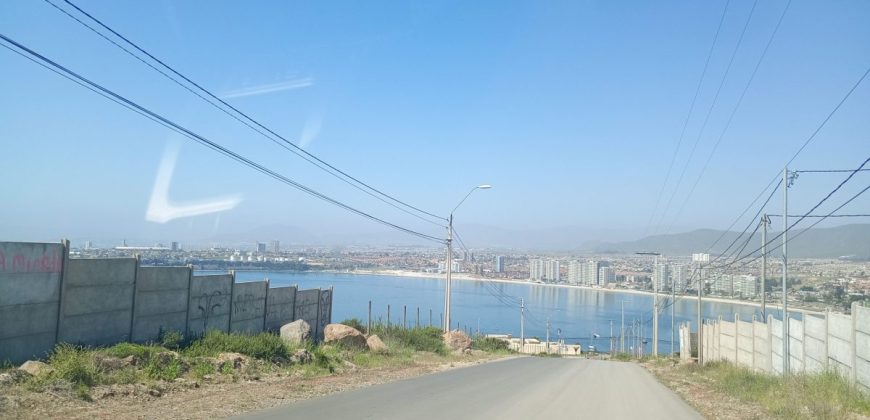 Sitio urbano de 2.184 m² en La Puntilla de La Herradura – Coquimbo