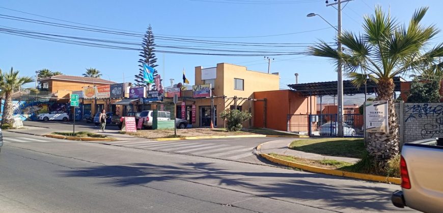 Casa de 4d / 3b / 1 local comercial – sector Sindempart, Coquimbo