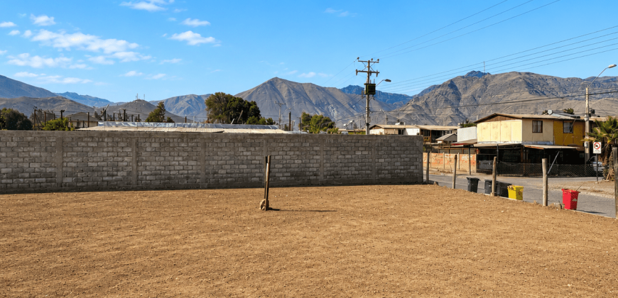 SITIO URBANO EN VENTA EN VICUÑA | 1.060 m² EN PRIMERA LÍNEA