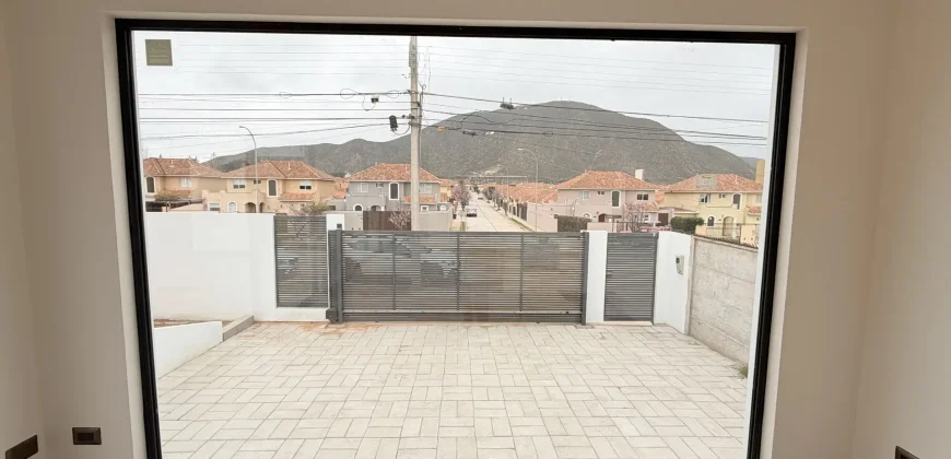 Casa Nueva 4 Habitaciones 3 Baños  | 140 mt San Joaquín La Serena |