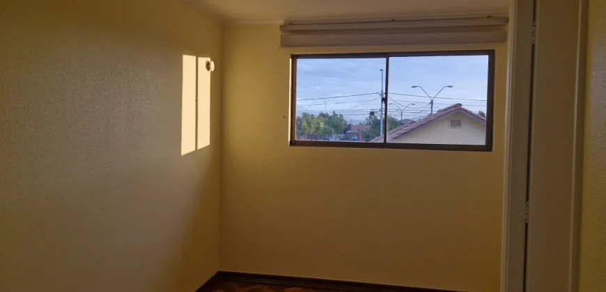 Casa 3 Dorm 3 Baños Cond Dn Guillermo, Av Ulriksen La Serena